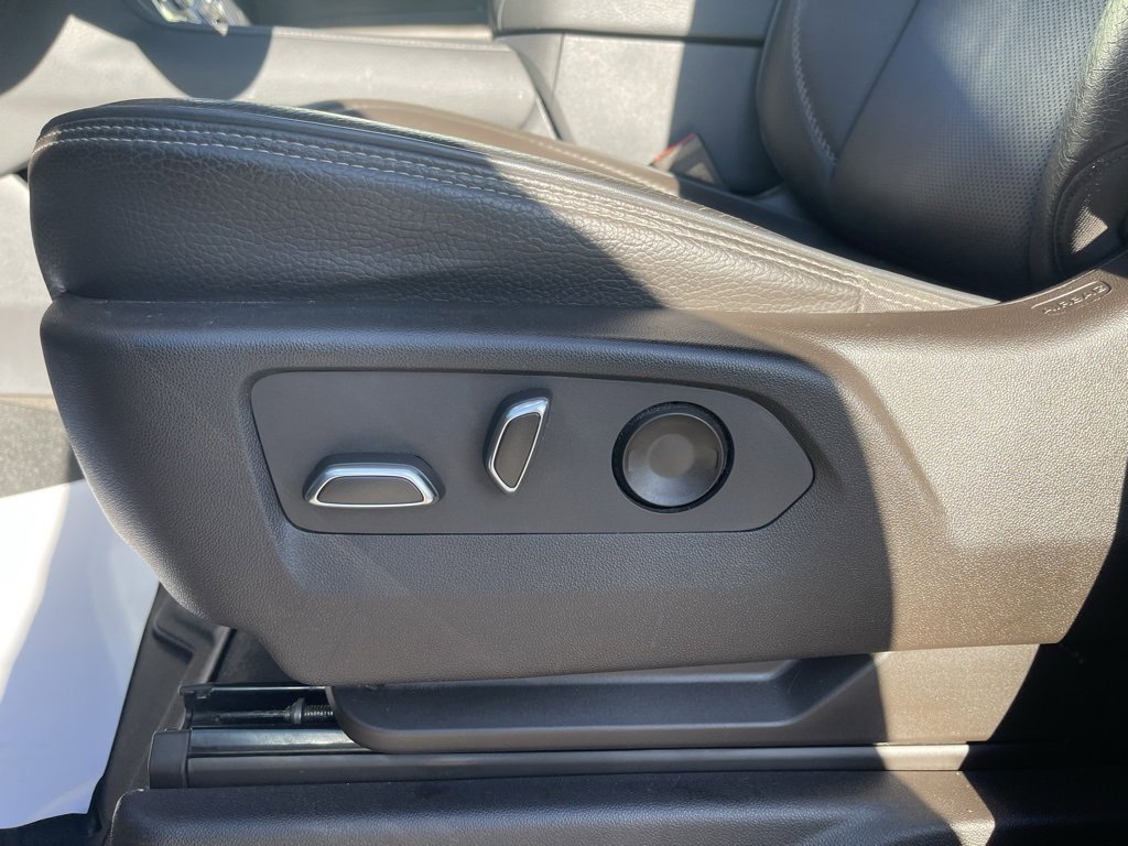 Used 2022 GMC Yukon Denali image 16