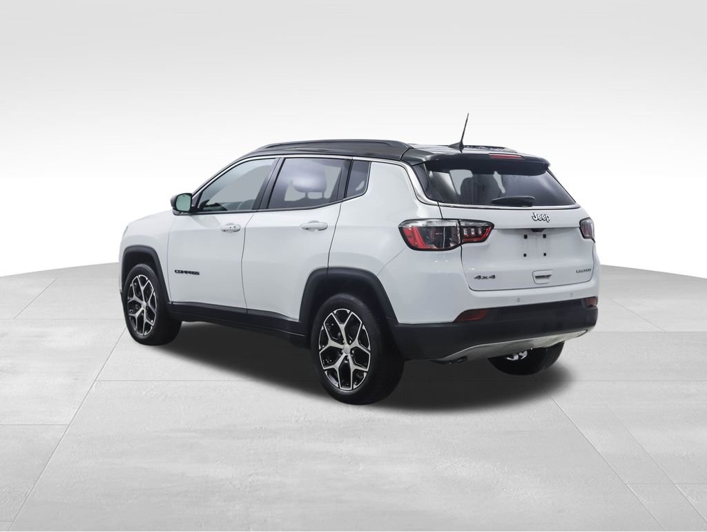 Used 2024 Jeep Compass Limited image 3