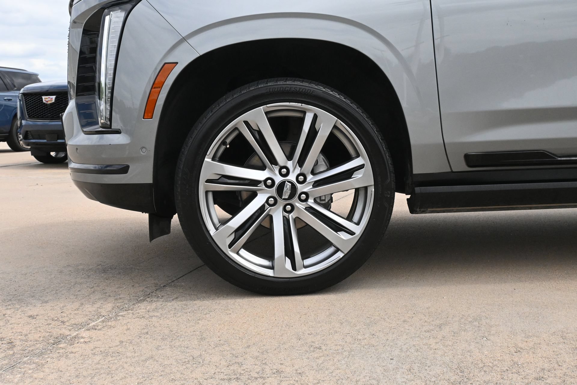 Certified 2025 Cadillac Escalade Sport Platinum w/ LPO, Floor Liner Package AWD/4WD image 30