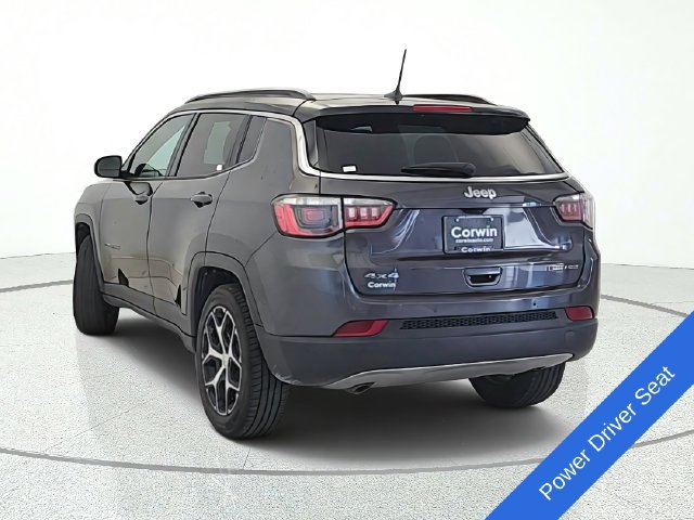 Used 2024 Jeep Compass Limited AWD/4WD image 4