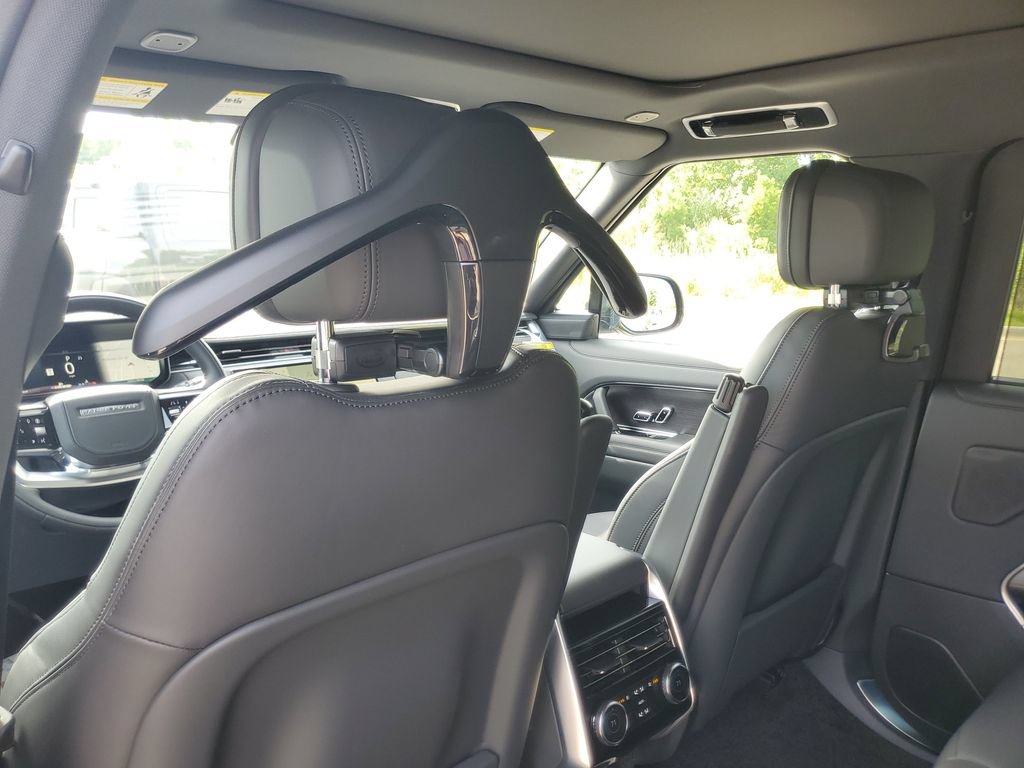 New 2026 Land Rover Range Rover Long Wheelbase SE AWD/4WD image 25