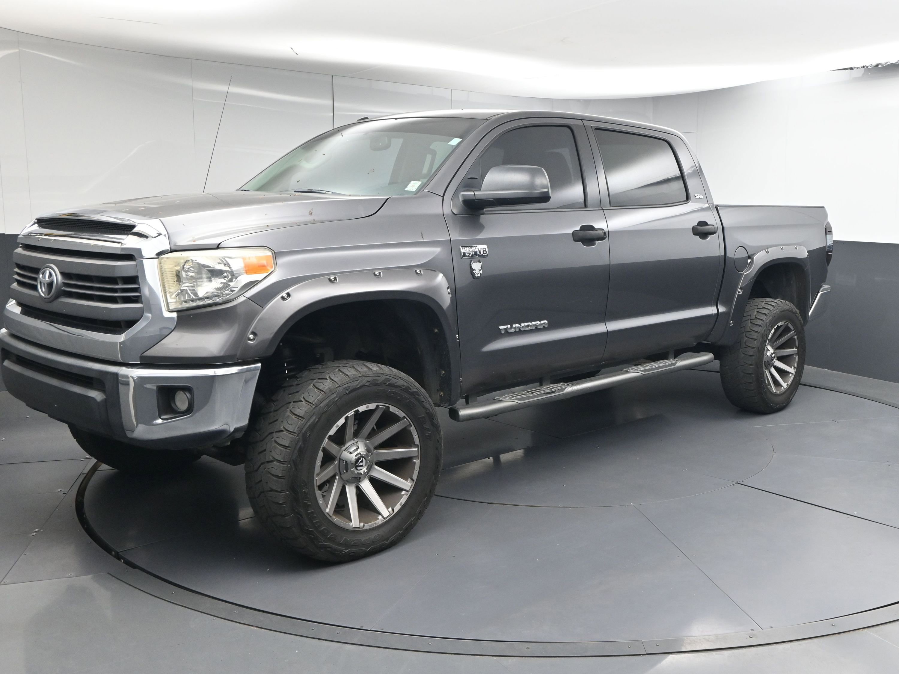 Used 2014 Toyota Tundra SR5 w/ SR5 Upgrade Package image 5