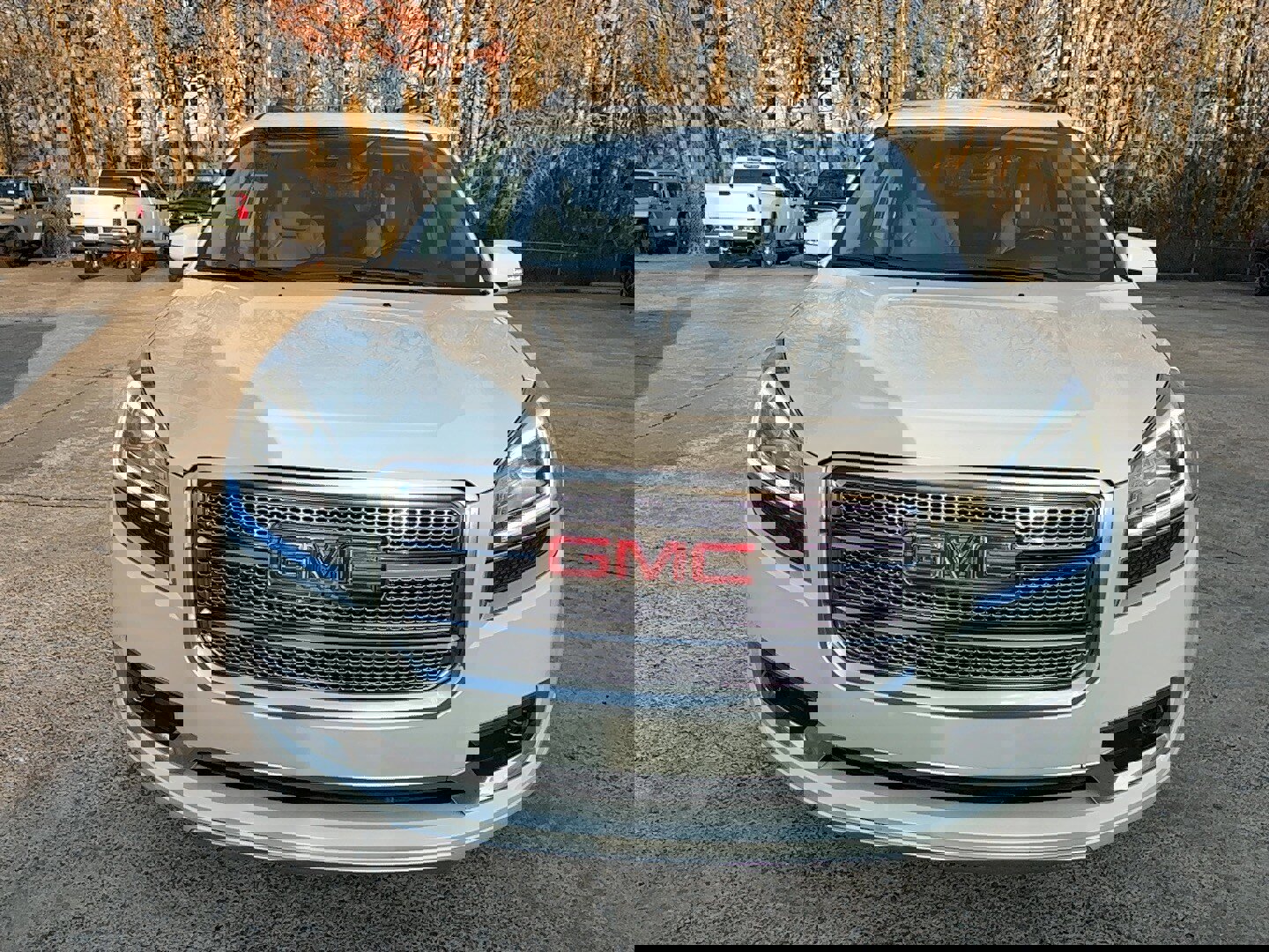 Used 2015 GMC Acadia Denali image 2