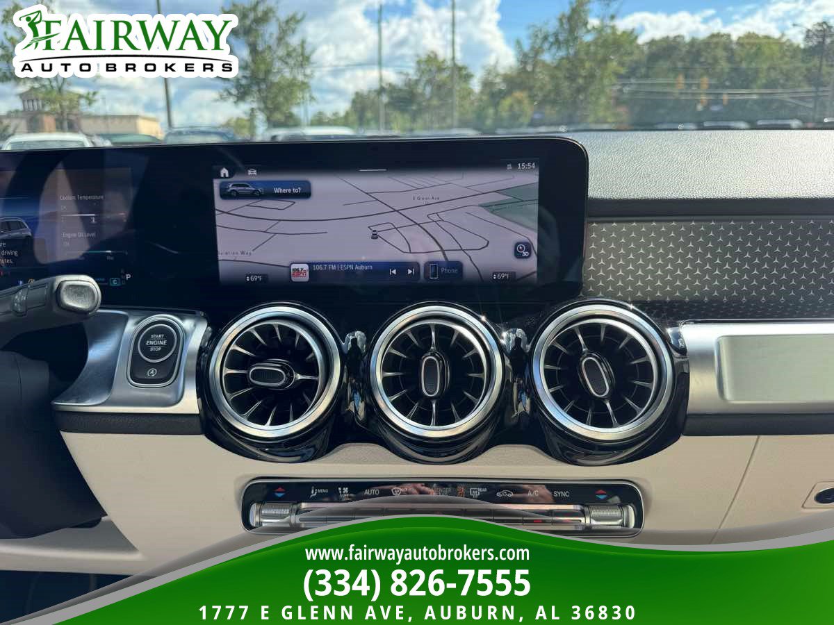 Used 2025 Mercedes-Benz GLB 250 w/ Exclusive Package image 22