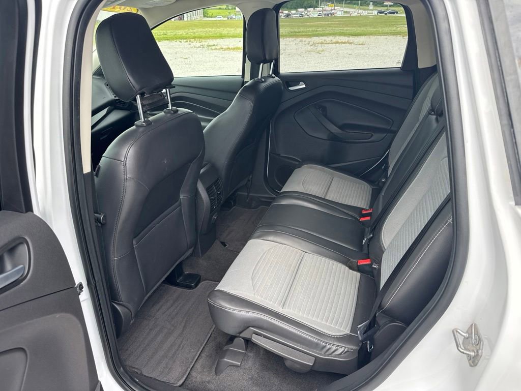 Used 2018 Ford Escape SE w/ SE Sport Appearance Package AWD/4WD image 15