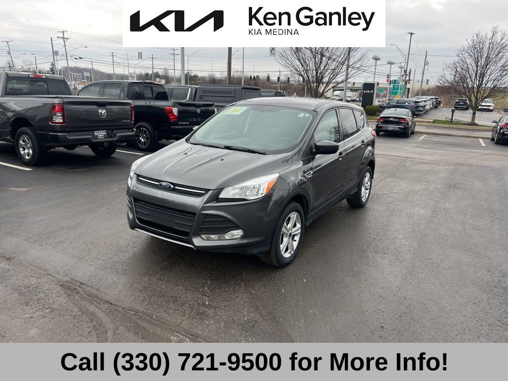 Used 2016 Ford Escape SE image 2