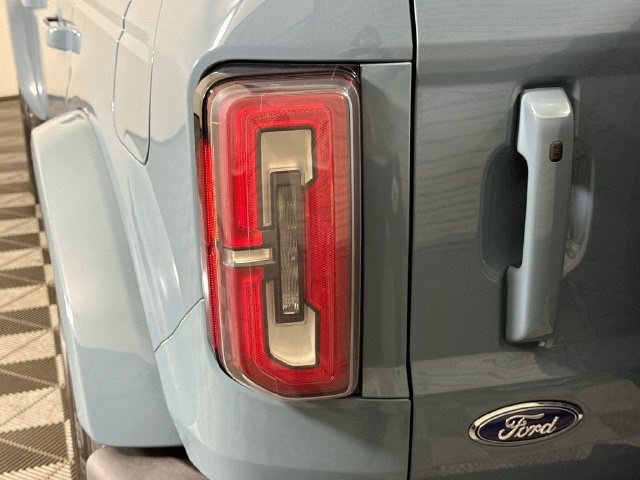 Used 2021 Ford Bronco Outer Banks AWD/4WD image 35