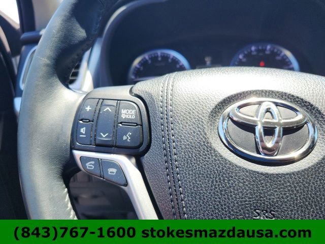 Used 2016 Toyota Highlander XLE AWD/4WD image 37