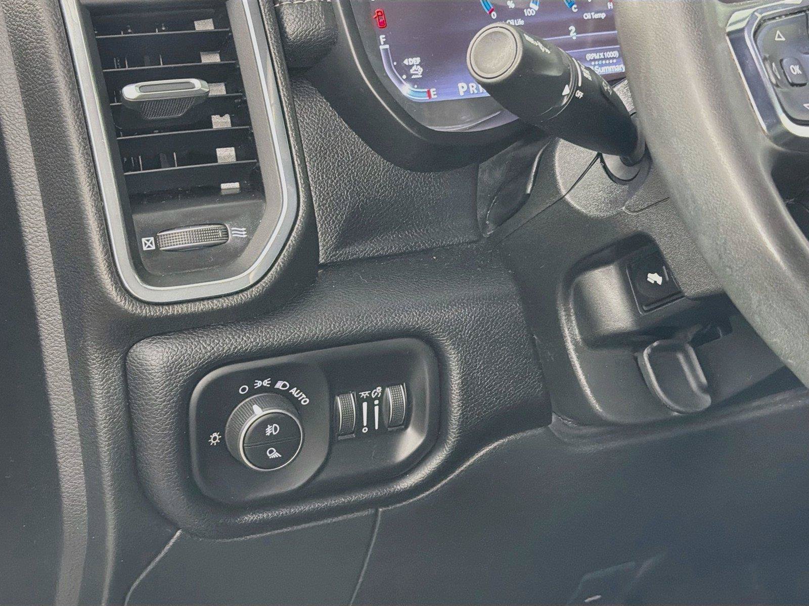 Used 2026 RAM 2500 Laramie AWD/4WD image 17