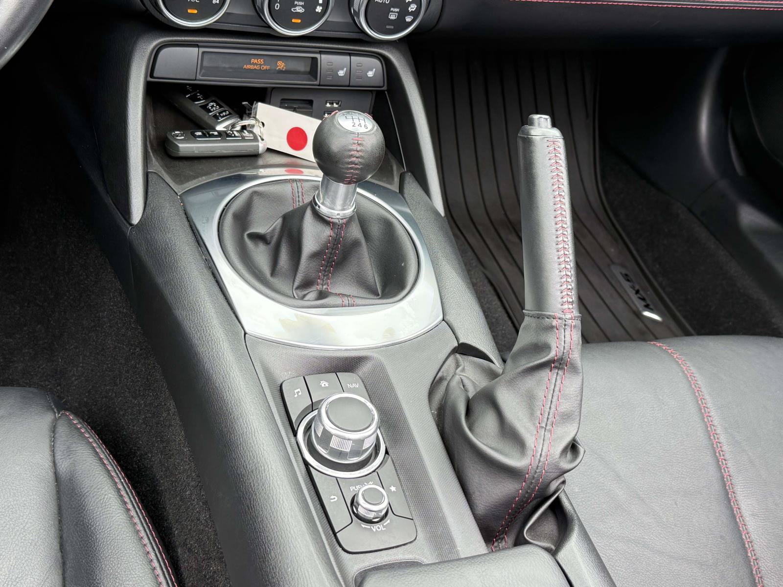 Used 2016 MAZDA MX-5 Miata Grand Touring RWD image 17