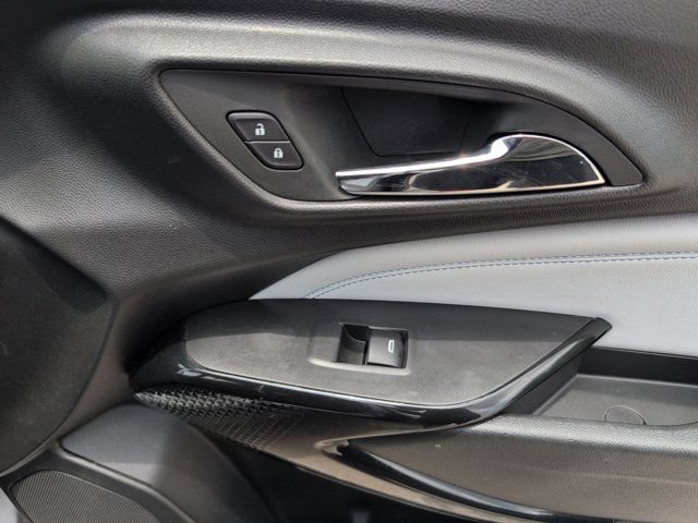 Used 2025 Chevrolet Trax LT w/ LT Convenience Package FWD image 33