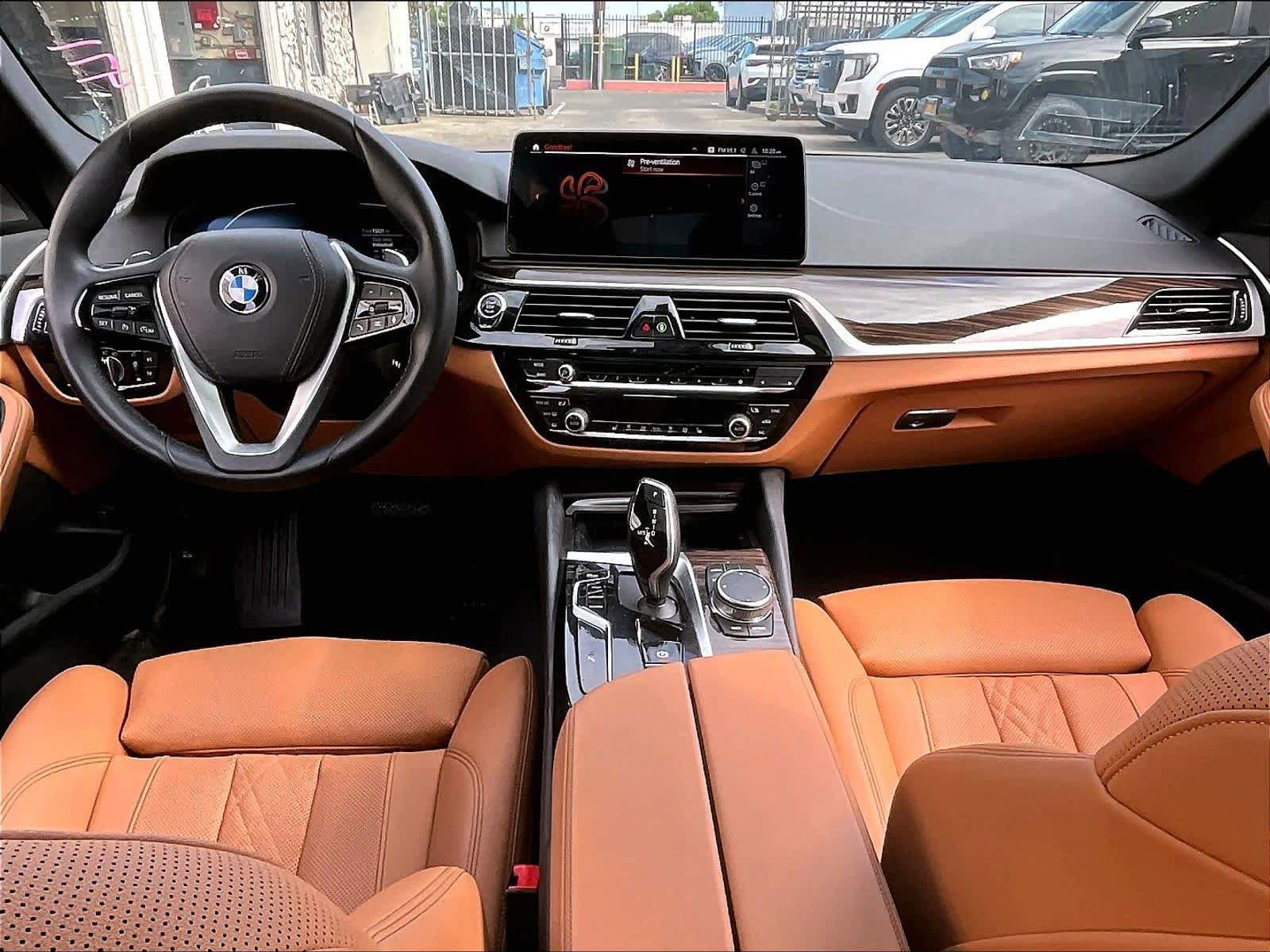 Used 2023 BMW 530i w/ Convenience Package image 16