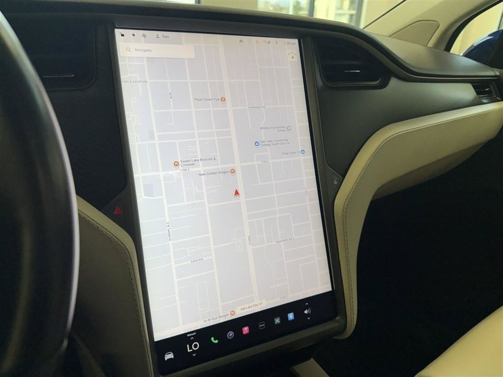 Used 2018 Tesla Model X 100D AWD/4WD image 25
