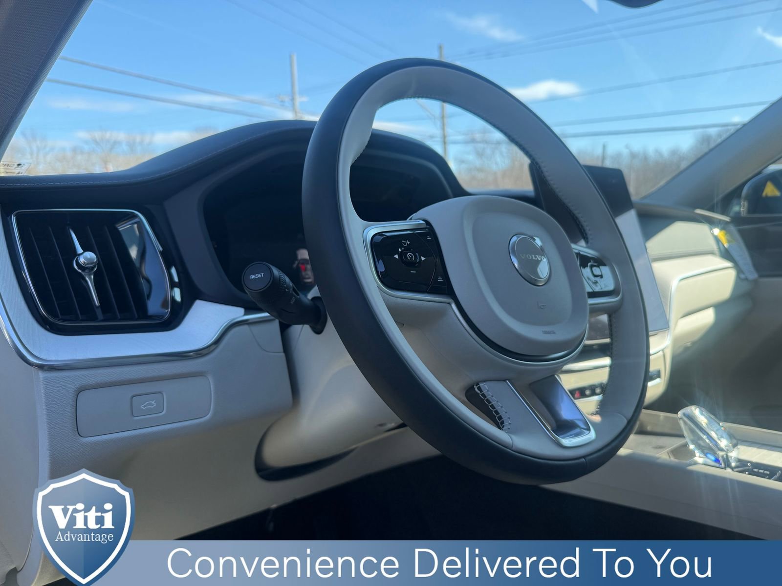 New 2026 Volvo XC60 B5 Ultra w/ Protection Package Premier AWD/4WD image 11