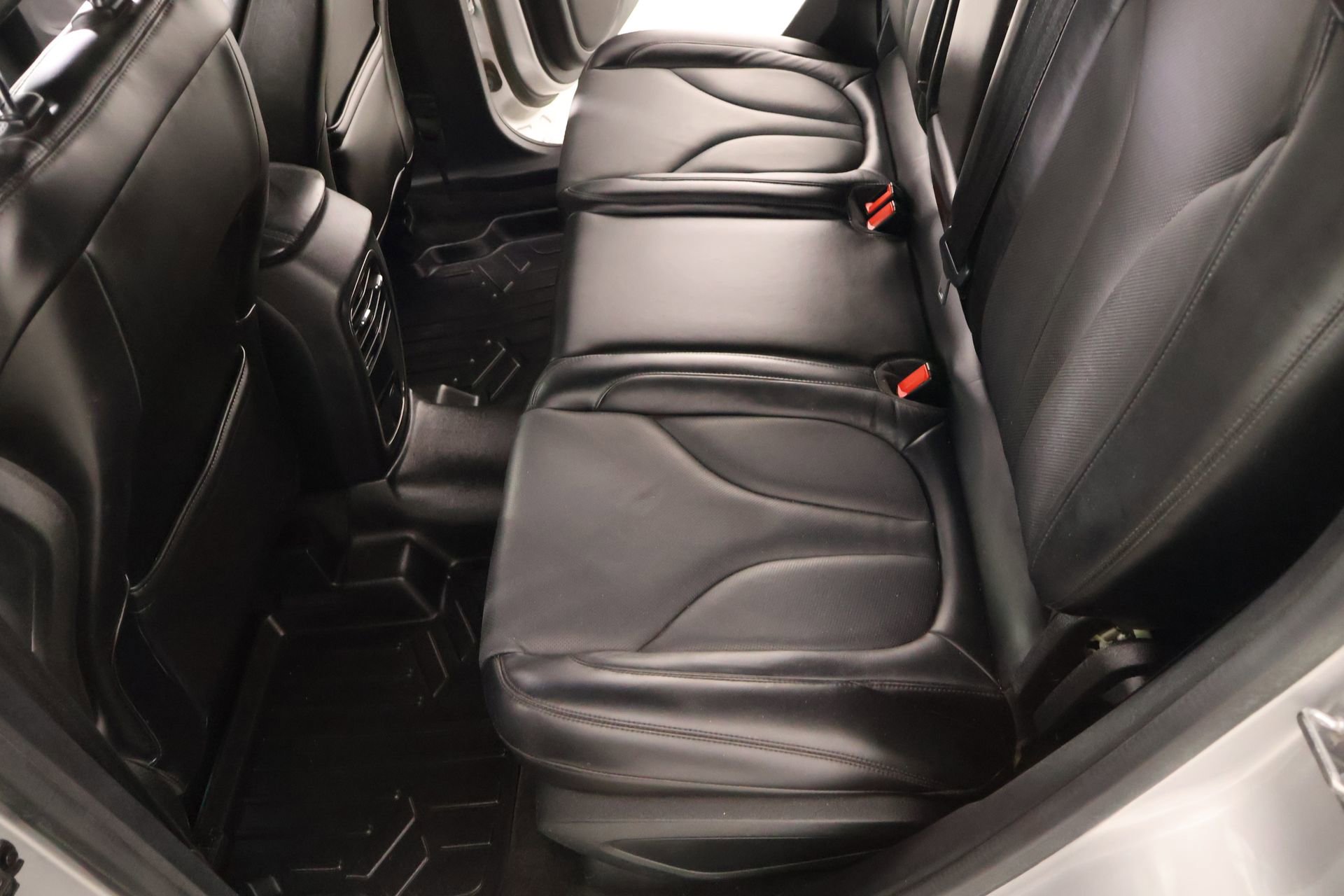 Used 2015 Lincoln MKC FWD w/ Equipment Group 102A Reserve image 13
