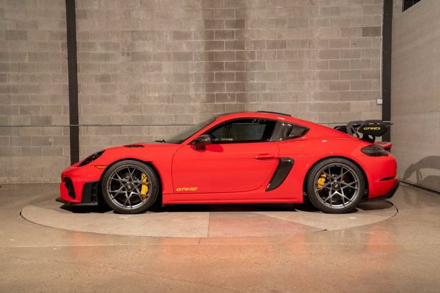 Used 2024 Porsche 718 Cayman GT4 RS RWD image 4