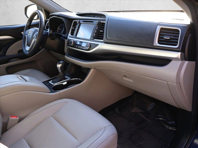 Used 2015 Toyota Highlander XLE AWD/4WD image 26