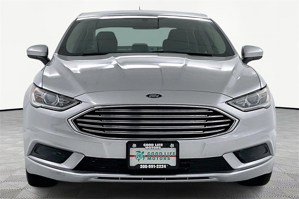 Used 2018 Ford Fusion S image 2