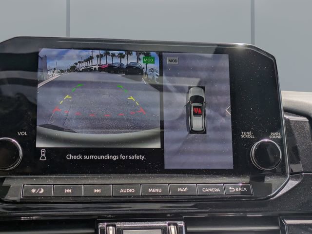 Used 2024 Nissan Pathfinder Platinum w/ Black Appearance Package image 23