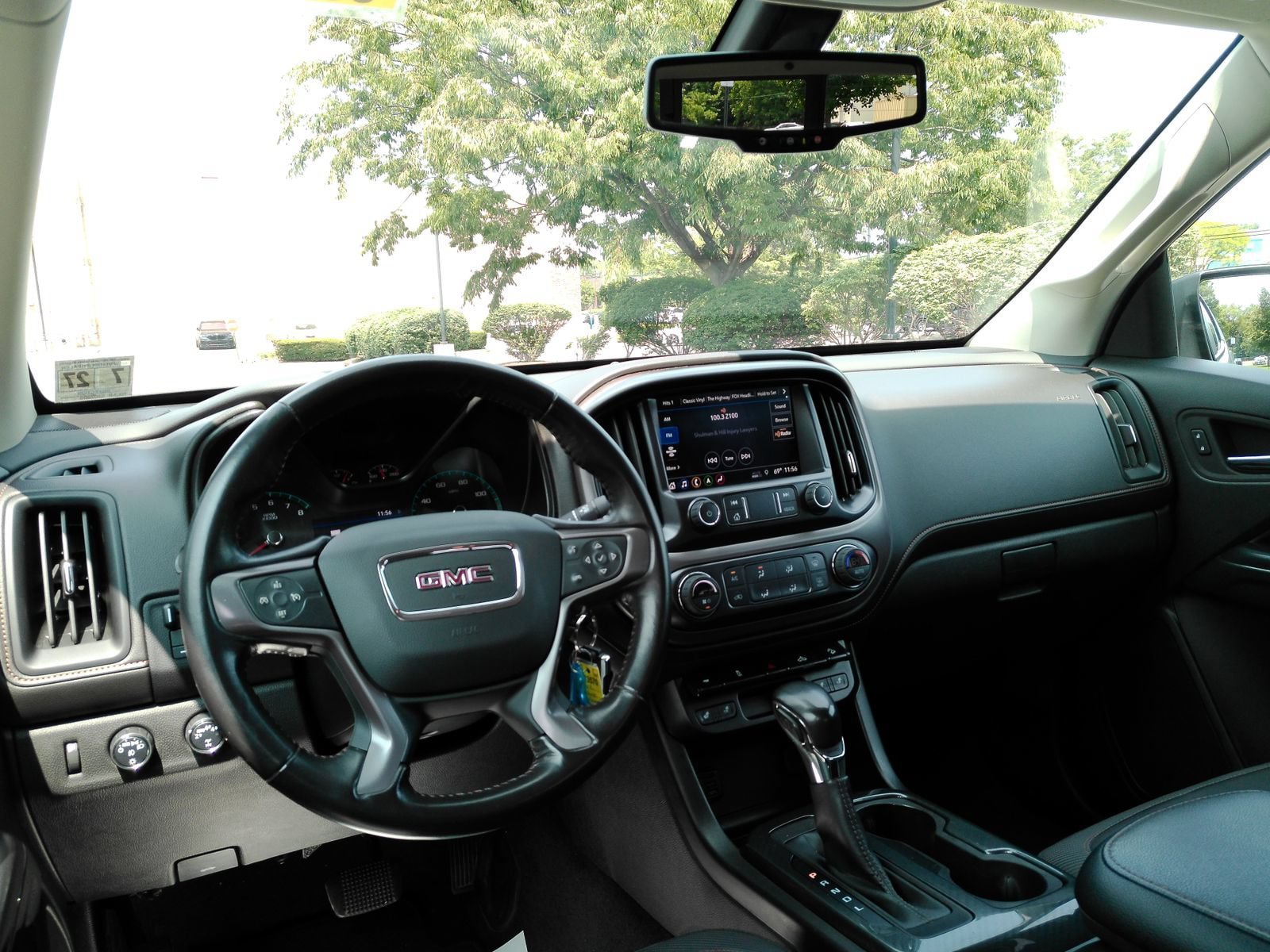 Certified 2022 GMC Canyon AT4 w/ Trailering Package AWD/4WD image 10