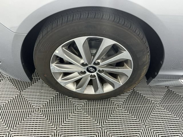 Used 2016 Hyundai Sonata Sport w/ Option Group 1V FWD image 16
