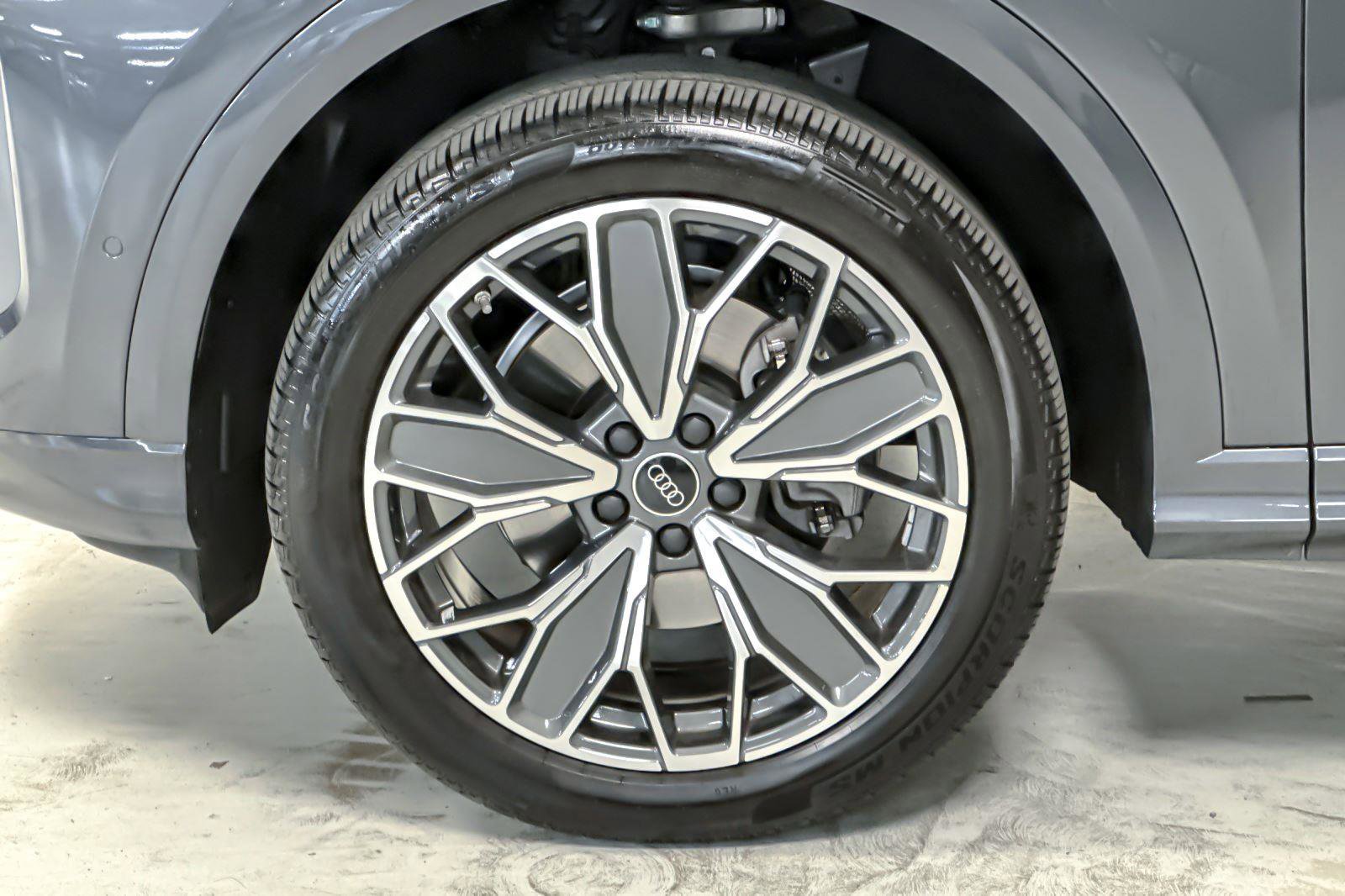 Certified 2025 Audi Q5 Premium Plus w/ Premium Plus image 26