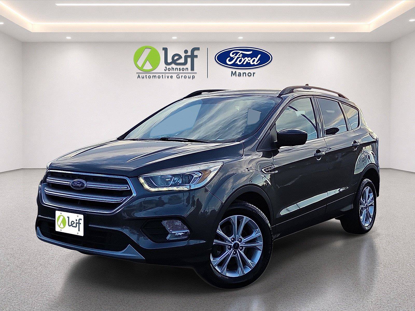 Used 2017 Ford Escape SE w/ Equipment Group 201A FWD image 3