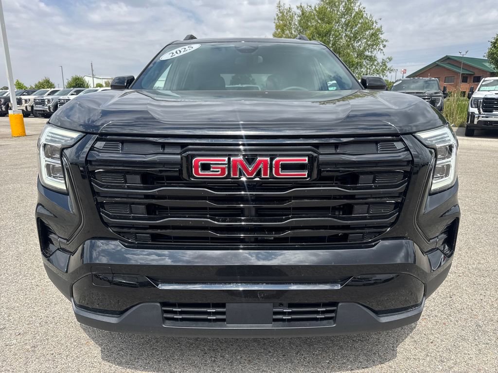 Used 2026 GMC Terrain Elevation w/ Elevation Premium Package FWD image 10