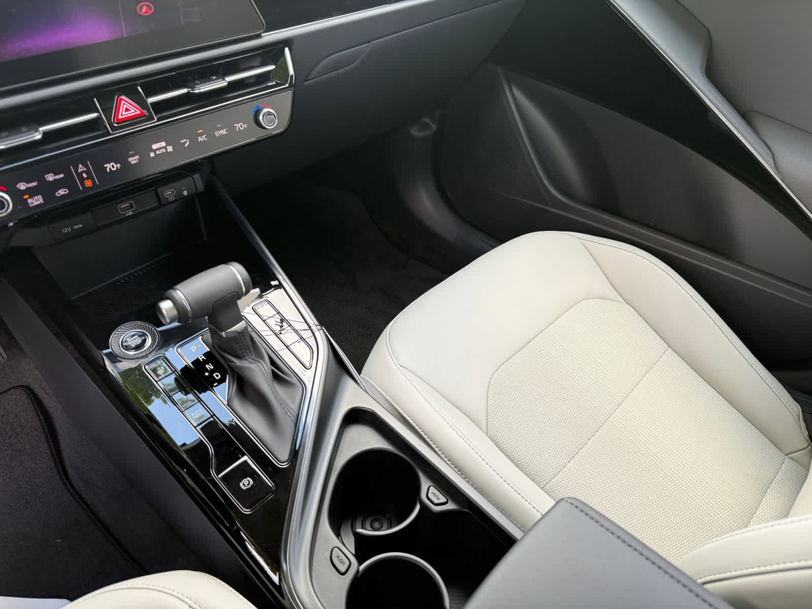 New 2026 Kia Niro EX FWD image 18