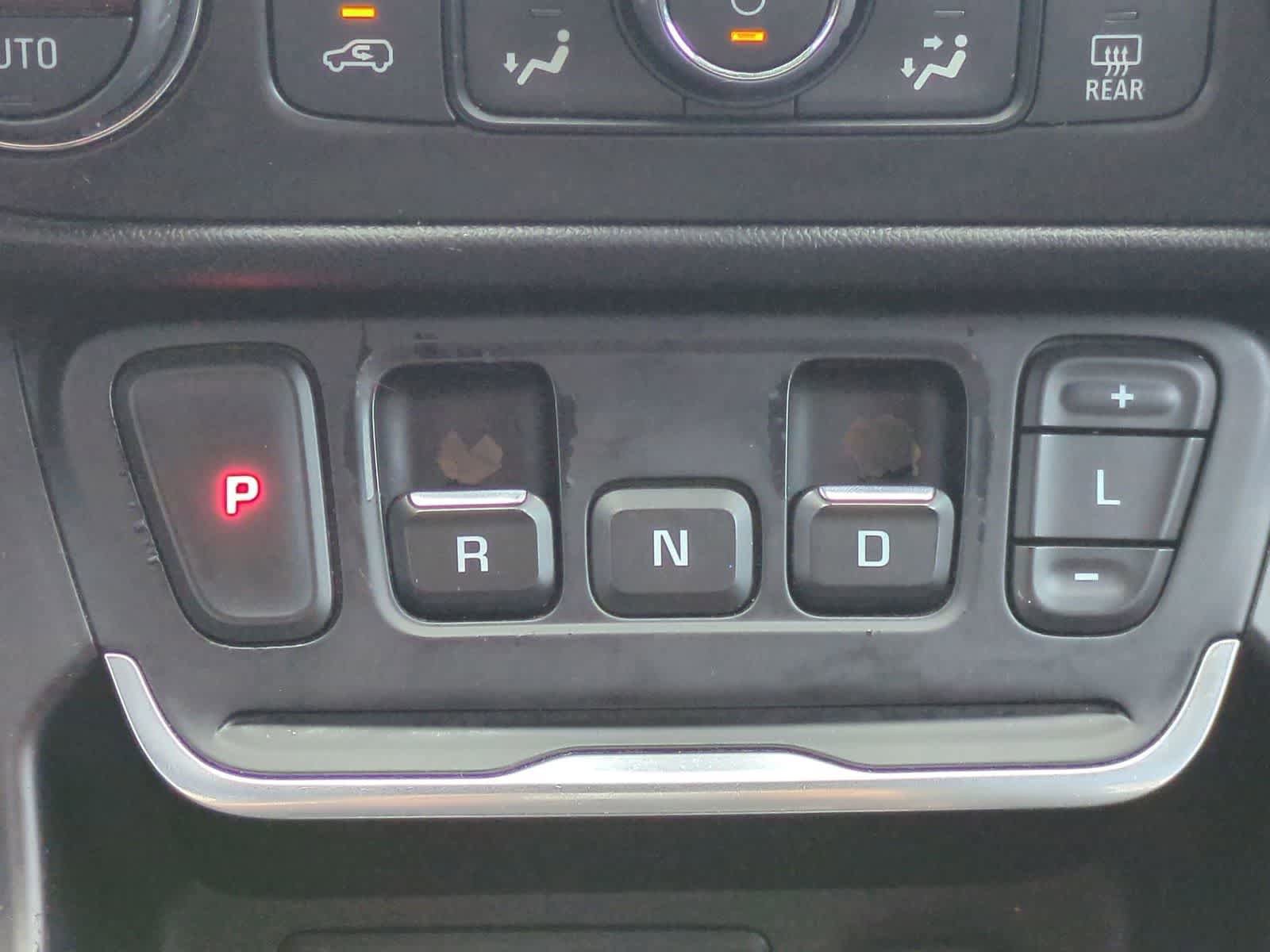 Used 2018 GMC Terrain SLE w/ Driver Convenience Package FWD image 15