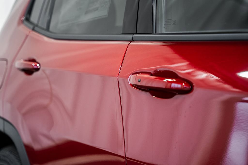 New 2026 Jeep Compass Latitude image 14