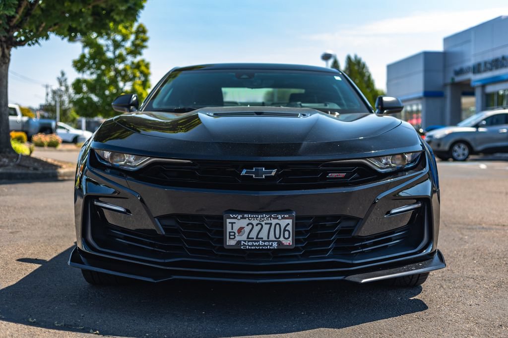 Used 2021 Chevrolet Camaro SS RWD image 5