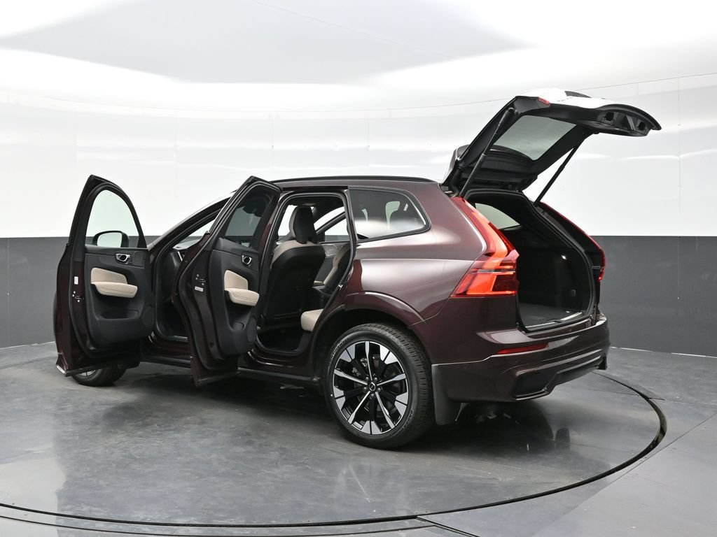 New 2026 Volvo XC60 T8 Plus w/ Climate Package AWD/4WD image 43
