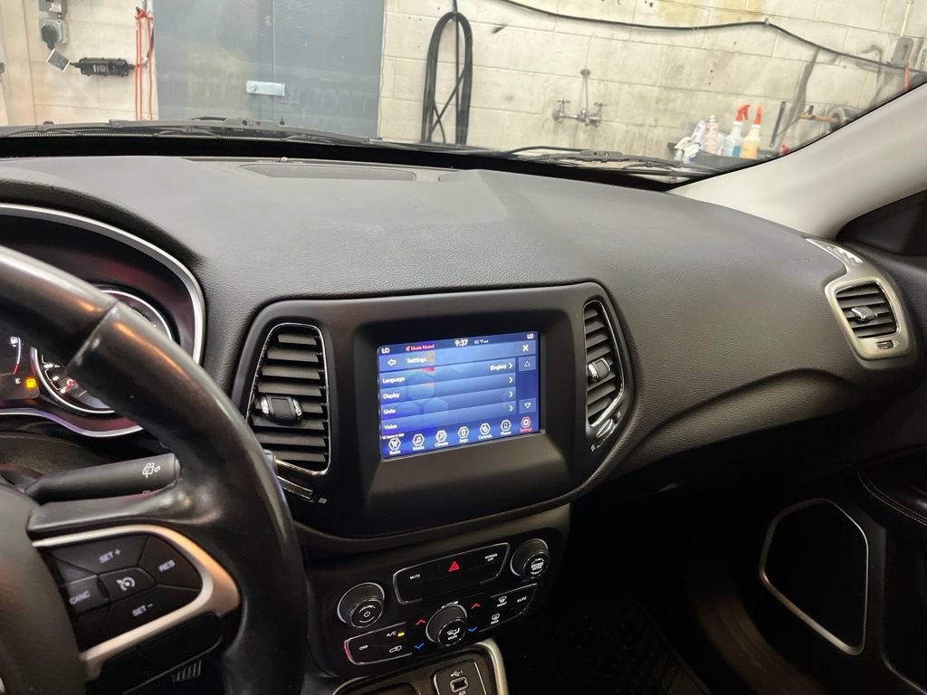 Used 2021 Jeep Compass Sport w/ Cold Weather Group AWD/4WD image 19