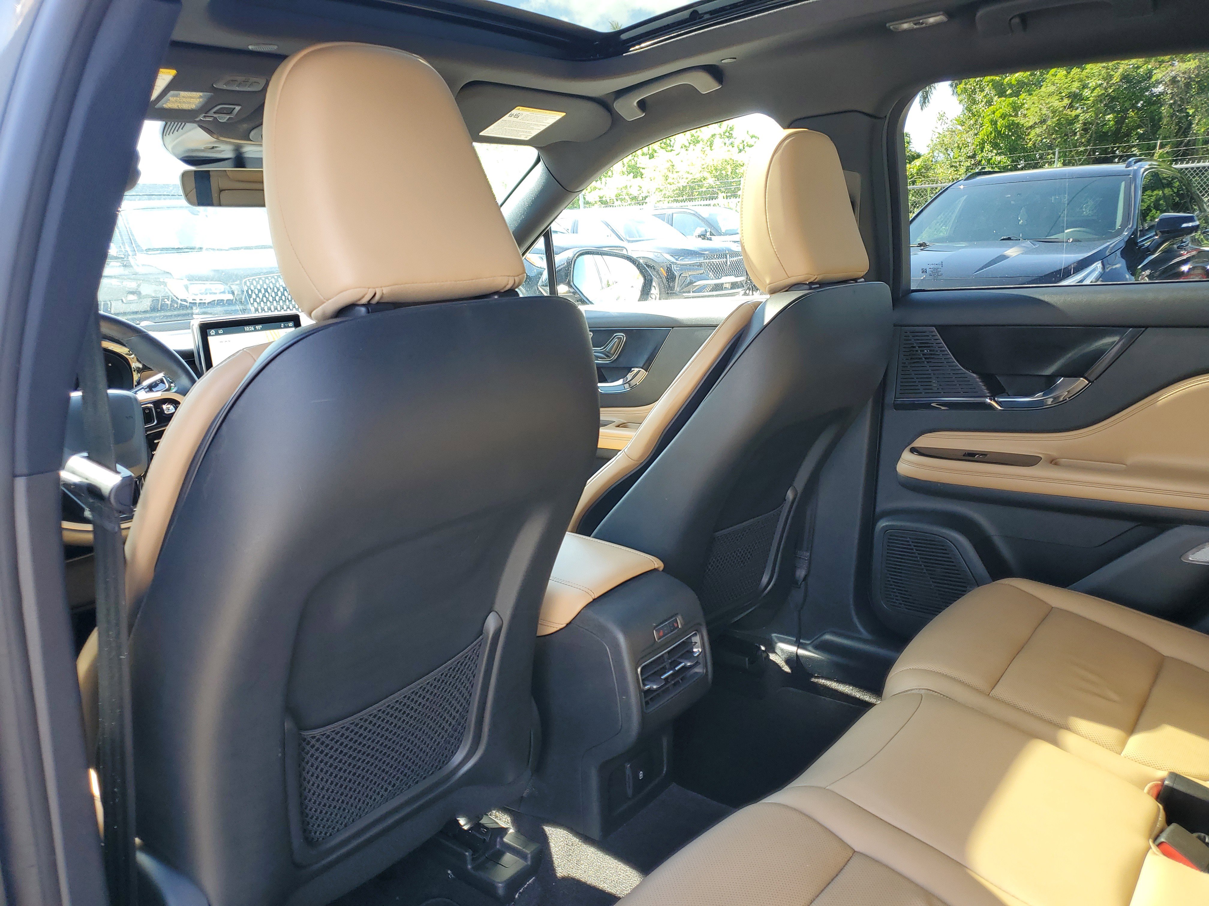 Certified 2022 Lincoln Corsair Reserve w/ Elements Package image 11