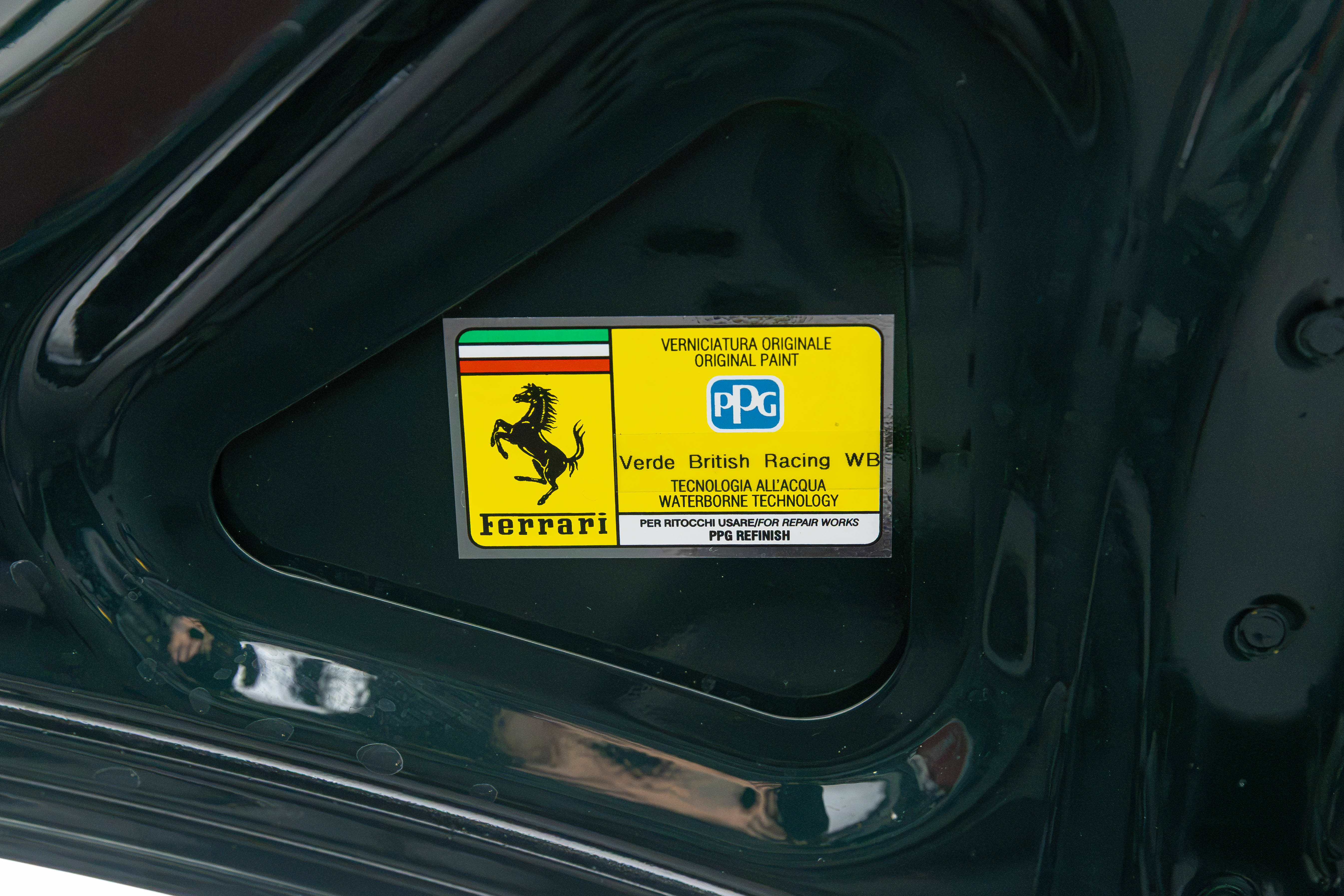 Certified 2025 Ferrari Roma Spider RWD image 38