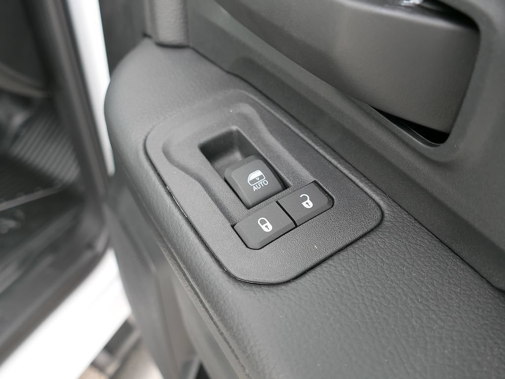New 2026 RAM 5500 Tradesman w/ Chrome Appearance Group AWD/4WD image 23