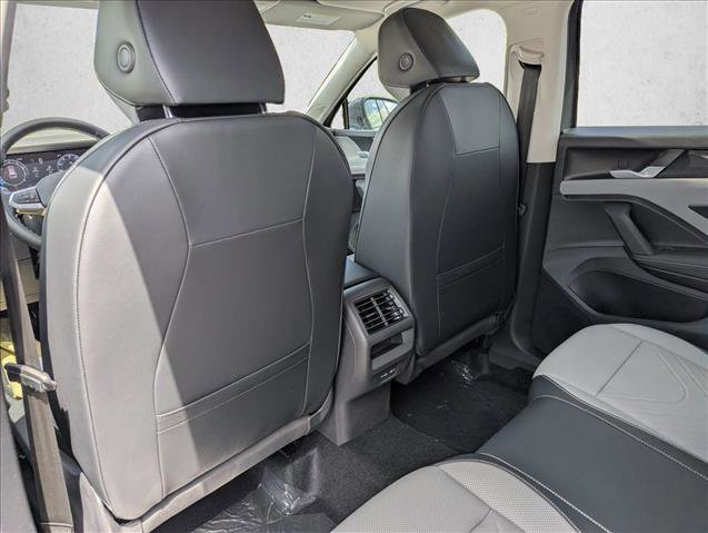 New 2026 Volkswagen Tiguan SE image 23