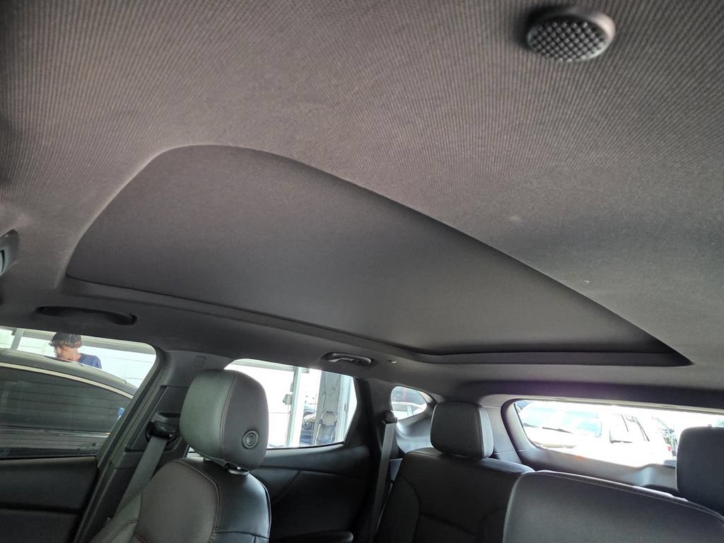 Used 2023 Chevrolet Blazer RS w/ Driver Confidence II Package FWD image 8