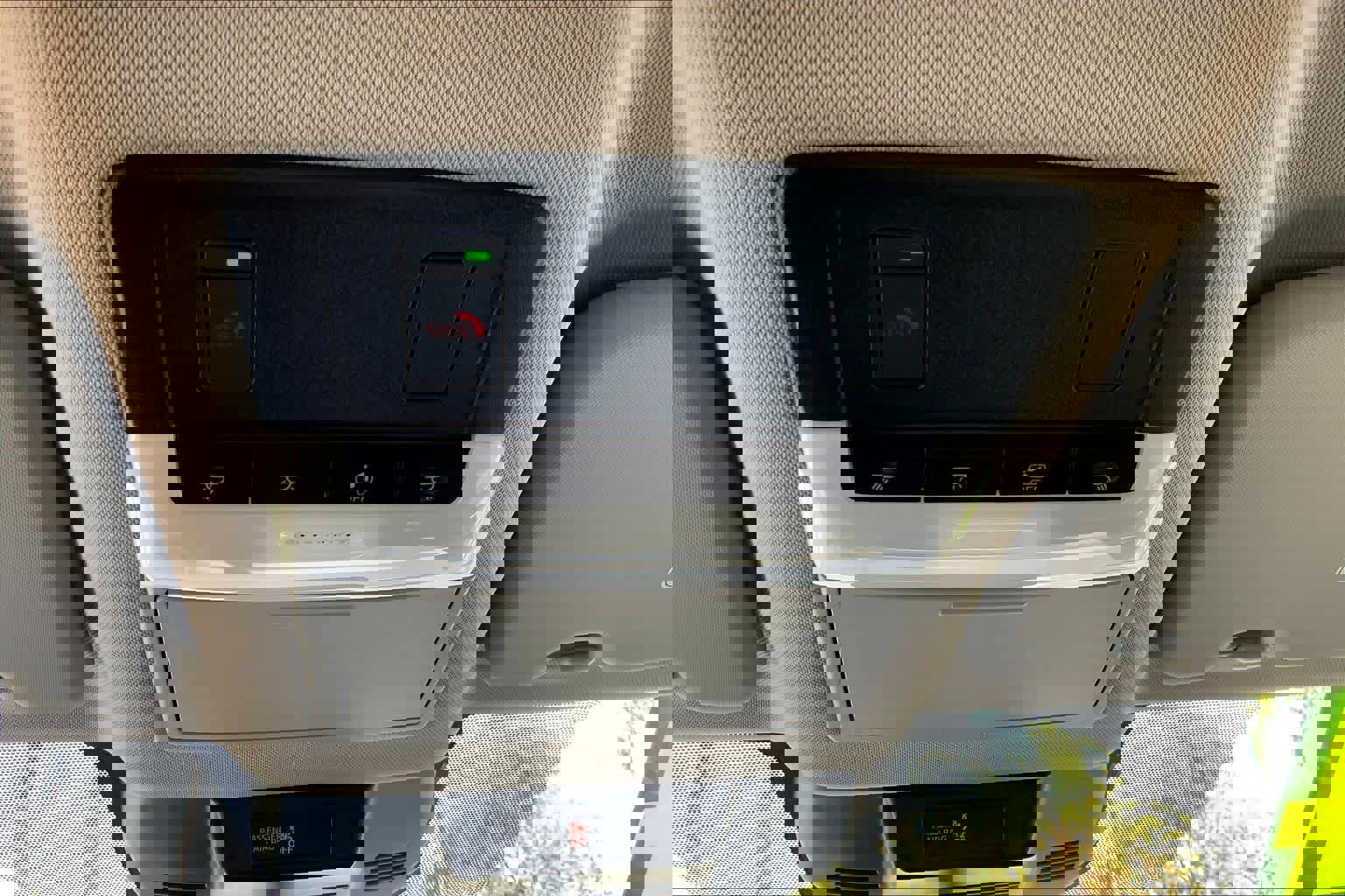 Used 2024 Nissan Rogue SV image 33