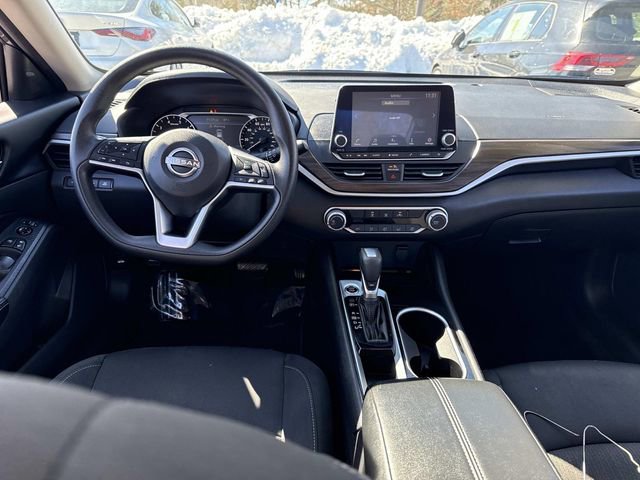 Used 2024 Nissan Altima 2.5 SV image 17