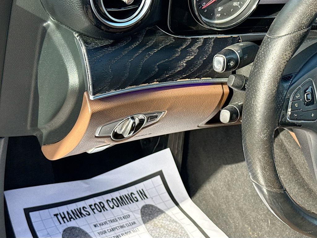 Used 2017 Mercedes-Benz E 300 image 11