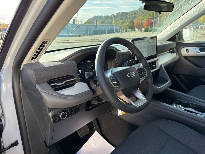 New 2026 Ford Explorer Active image 28
