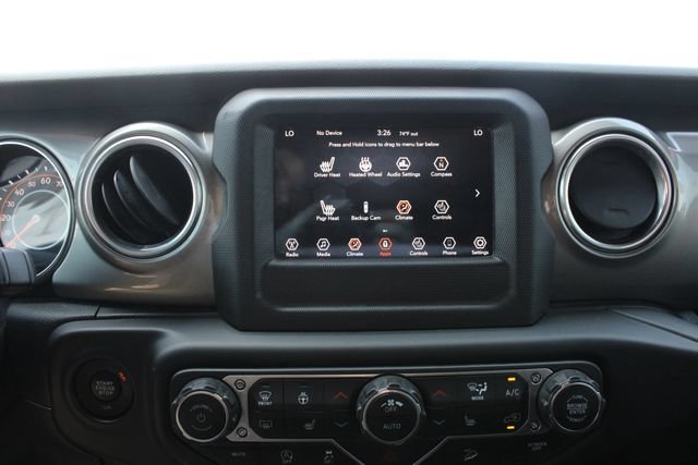 Used 2018 Jeep Wrangler Unlimited Sahara w/ Cold Weather Group AWD/4WD image 14