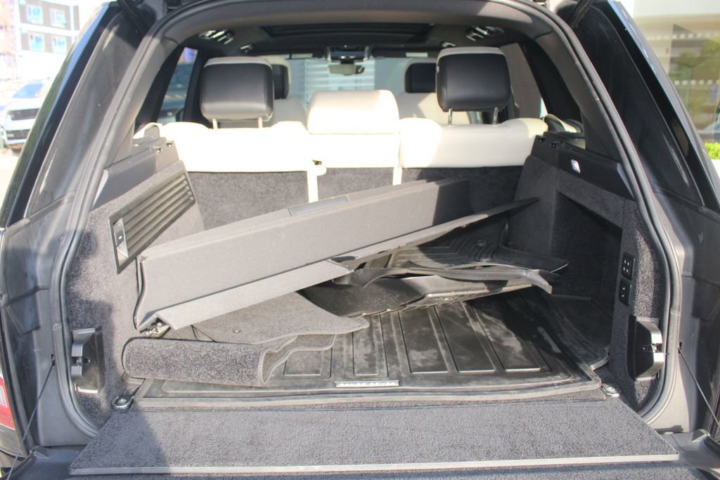 Used 2021 Land Rover Range Rover Westminster Edition image 12