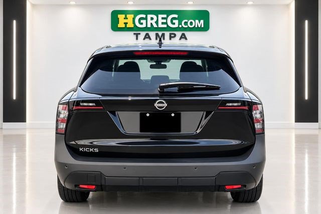 Used 2025 Nissan Kicks SV FWD image 7
