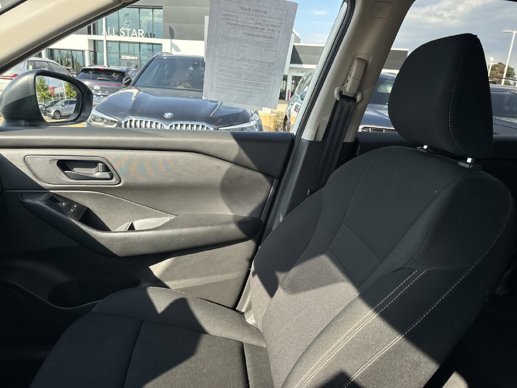 Used 2024 Nissan Rogue S FWD image 21