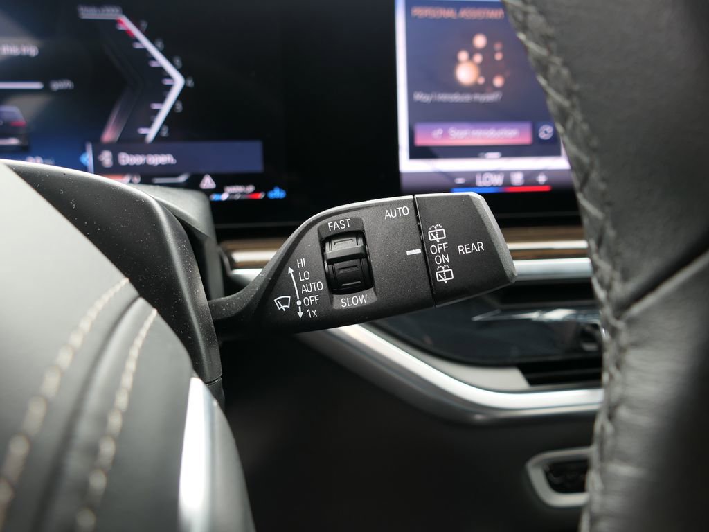 Used 2025 BMW X5 xDrive40i w/ Premium Package image 14