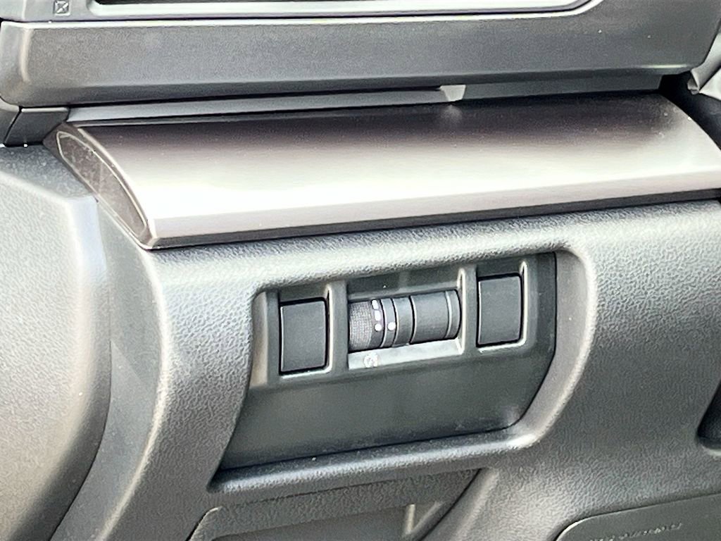 Used 2025 Subaru Impreza 2.0i image 10