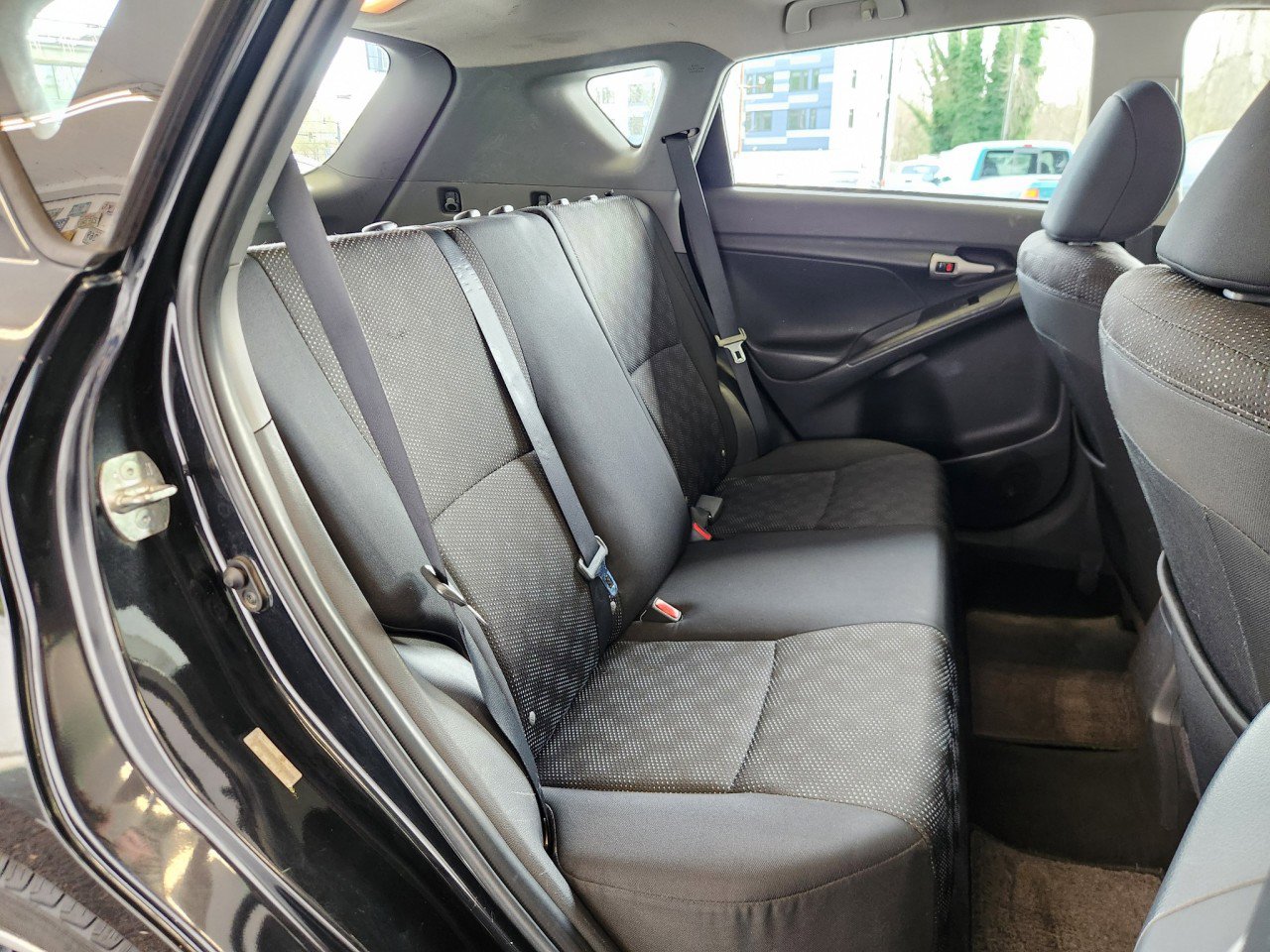 Used 2010 Pontiac Vibe w/ Sun And Sound Package image 12